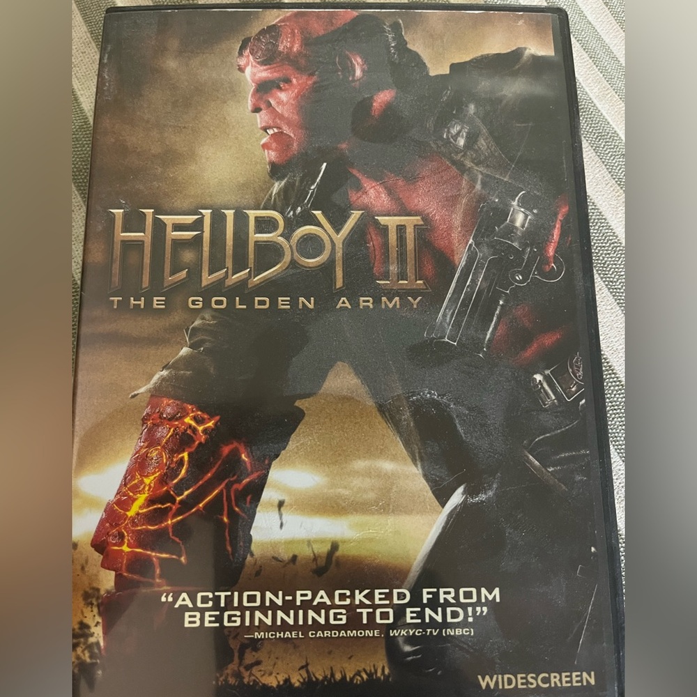 Universal Hellboy II: The Golden Army Red DVD